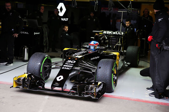 Jolyon-Palmer-Renault-F1-Formel-1-Test-Barcelona-22-Februar-2016-fotoshowImage-ad35d43f-928490.jpg